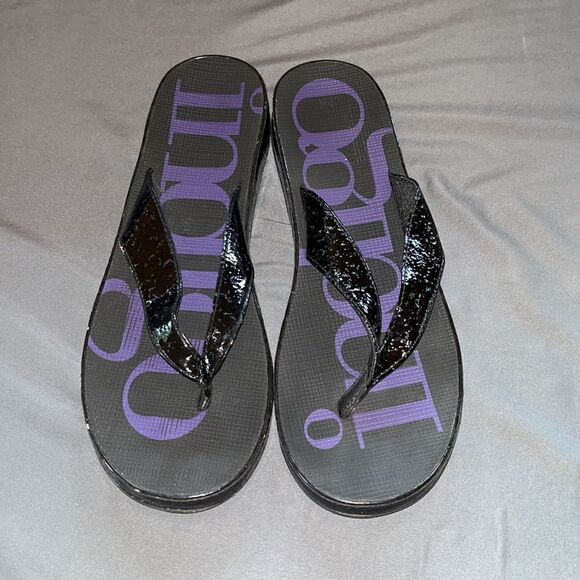 Indigo Black Flip Flop Sandals - Picture 2 of 6